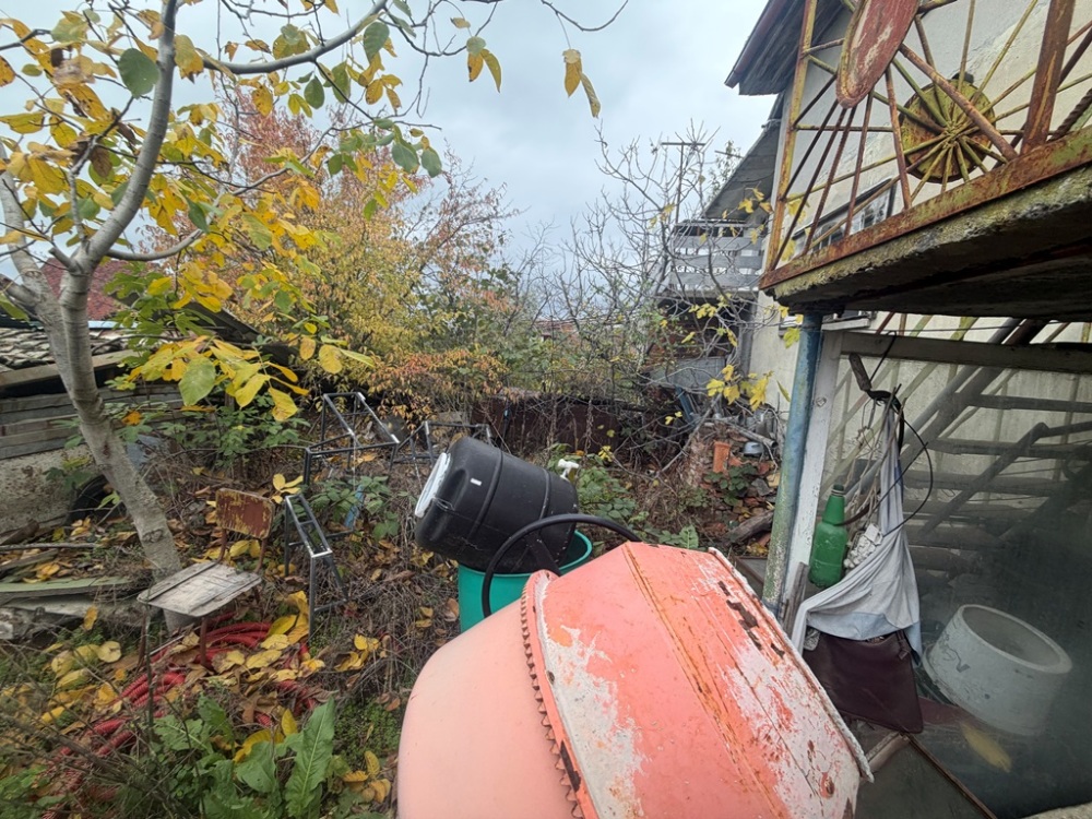 Парцел с къща - гр. Бургас, Бургас – photo 3