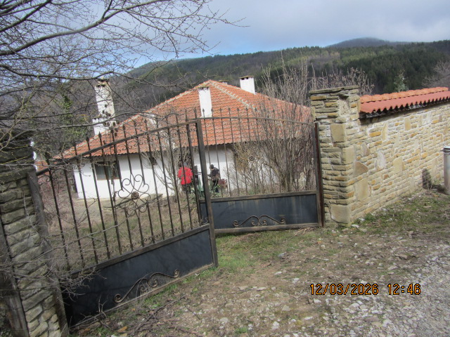 Парцел с къща - с. Медвен, Сливен – photo 4