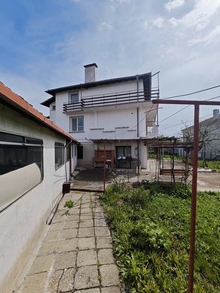 Къща с парцел - гр. Камено, Бургас – ЧСИ – photo 3