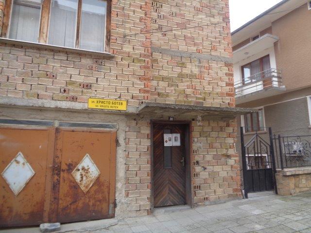 Тристаен апартамент - гр. Панагюрище, Пазарджик – ЧСИ – photo 13