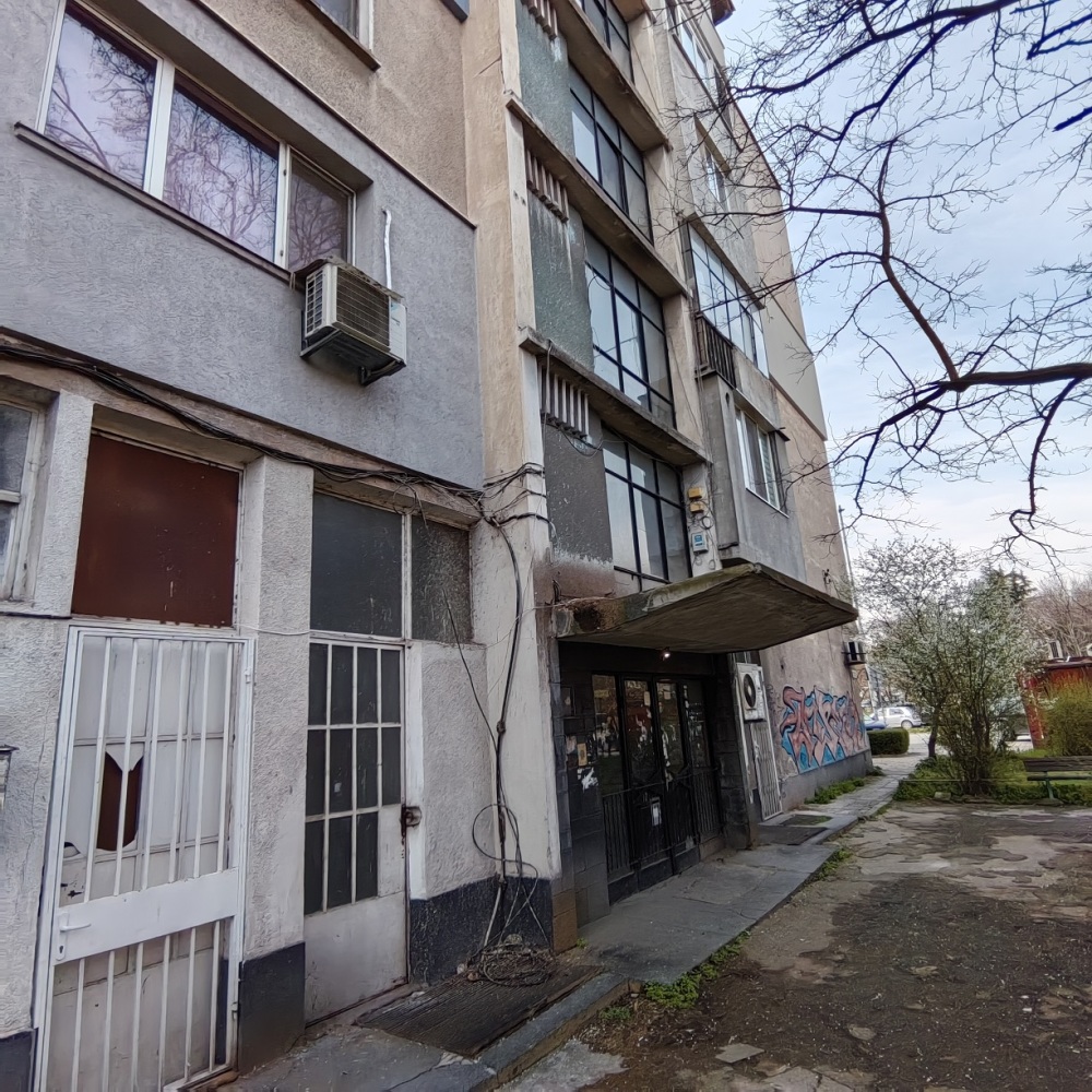 Тристаен апартамент - гр. Пловдив, Пловдив – ЧСИ