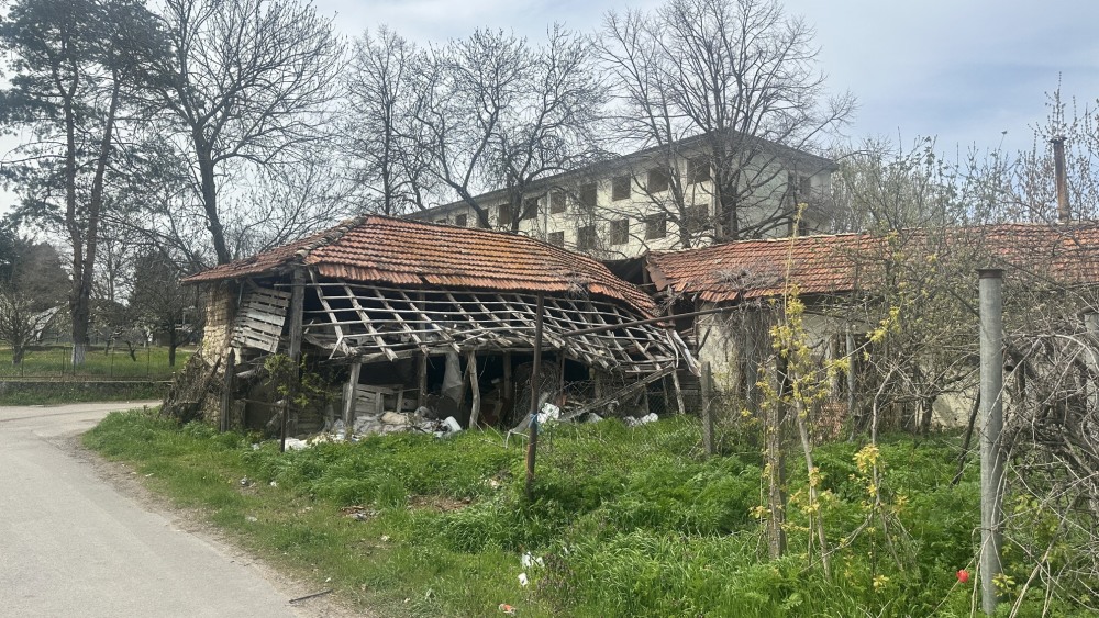 Парцел с къща - гр. Лозница, Разград – ЧСИ